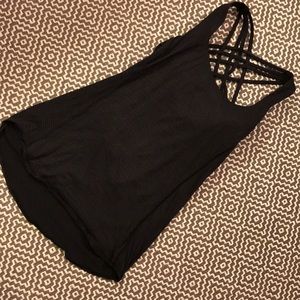 Lululemon tank with sports bra size 6